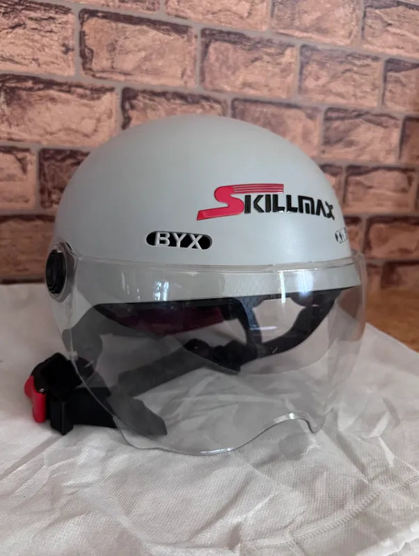 Skuter va moped uchun kaska sotiladi 2 Skuter va moped uchun kaska sotiladi 2