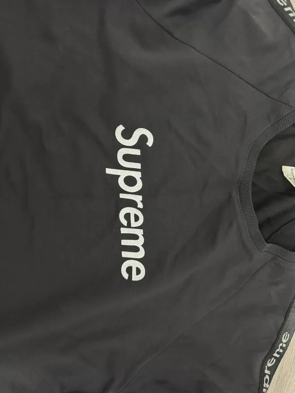Продам свитшот свитер Supreme — фото 1