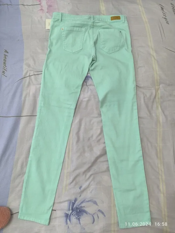 Продаю новые джинсы ZARA 2