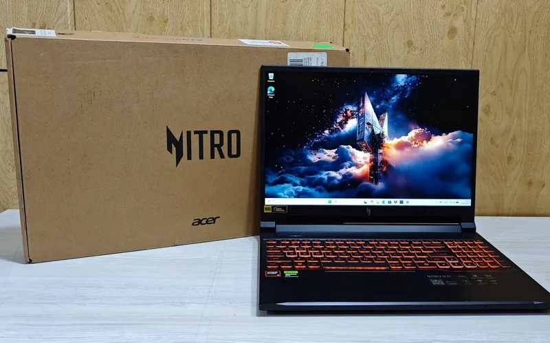 Acer Nitro V 16 AI