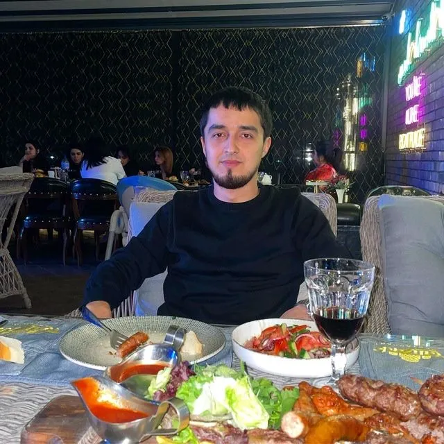Меня зовут Далер и я Гид по Самарканду и Шахрисабзу 1 Меня зовут Далер и я Гид по Самарканду и Шахрисабзу 1
