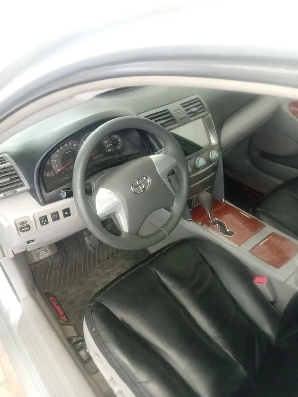 Tayota camry sotiladi 7