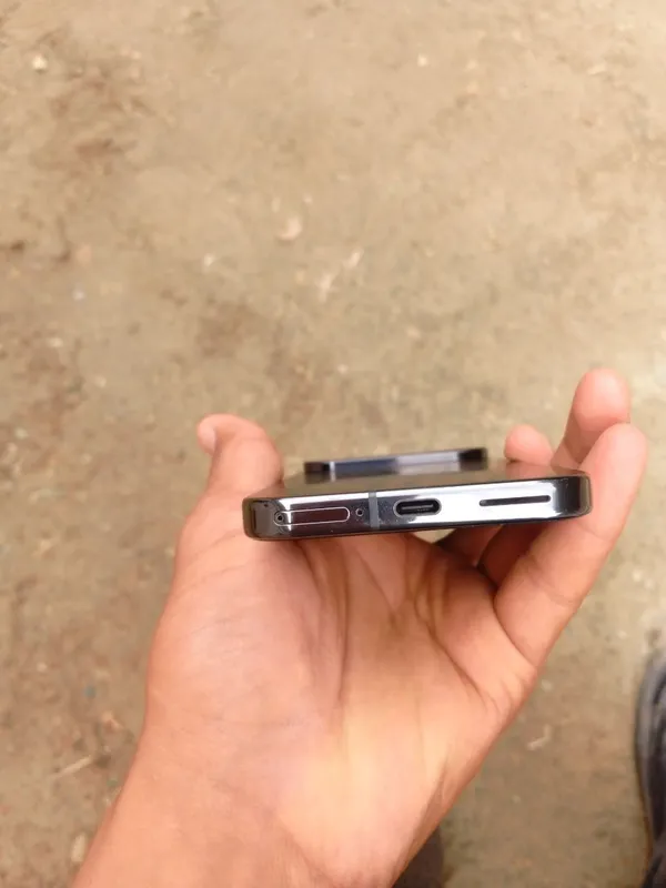 Название Google Pixel 9 9 Название Google Pixel 9 9