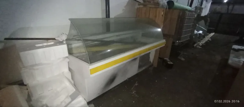 Витрина холодильник сотилади 450 у.е.