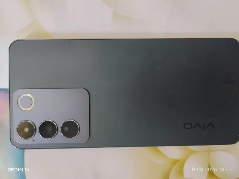 Vivo V27e ideal holatda 256 2 Vivo V27e ideal holatda 256 2