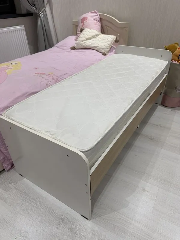 Продаётся Детские кроватчик с ортопедичечкий мотрасом 1