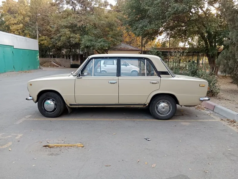Продается автомобиль 1 Продается автомобиль 1