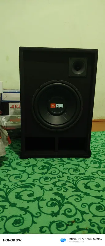 Колонка 1200 JBL