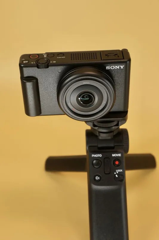 Фотоаппарат Sony ZV-1F 3 Фотоаппарат Sony ZV-1F 3