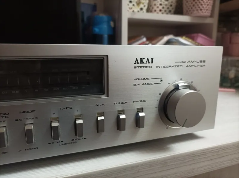 Усилитель Akai продаётся, состояние отличное 5 Усилитель Akai продаётся, состояние отличное 5