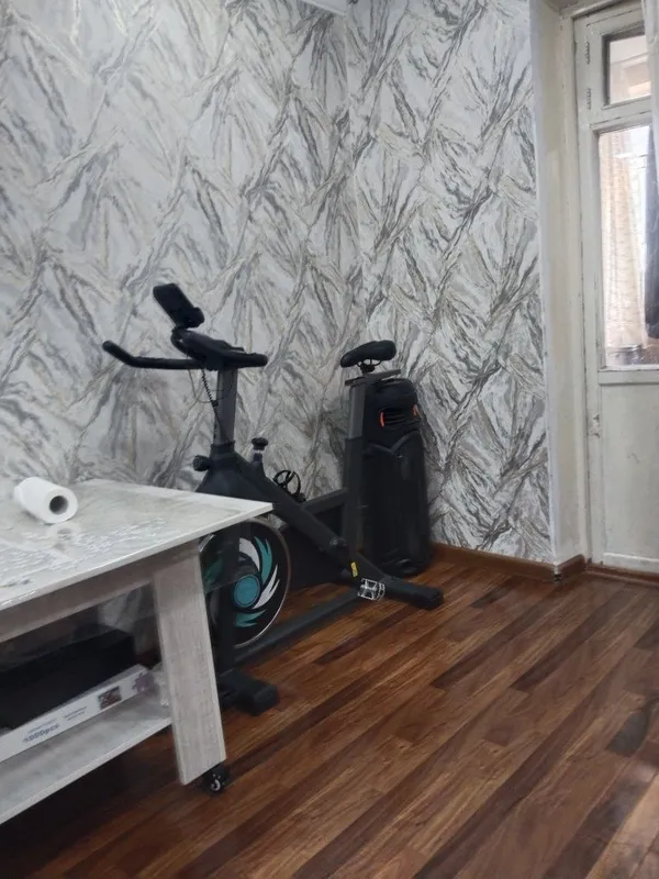 Продам 2-х ком. 2/1/2. КИРПИЧ. Янгиюль. Большой балкон. Срочно. 2 Продам 2-х ком. 2/1/2. КИРПИЧ. Янгиюль. Большой балкон. Срочно. 2