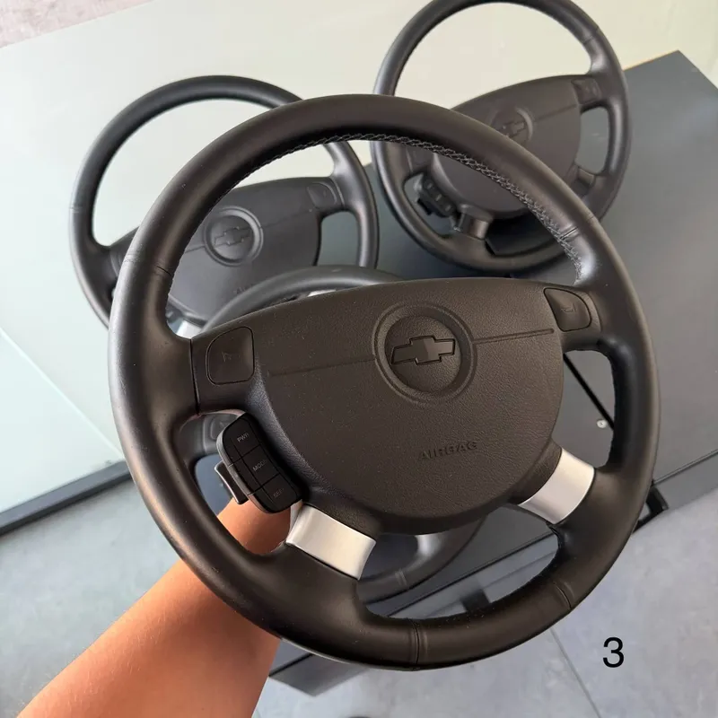 Рули Gentra Elegant Plus в идеальном состоянии, 4 штуки, по сниженной цене 4 Рули Gentra Elegant Plus в идеальном состоянии, 4 штуки, по сниженной цене 4