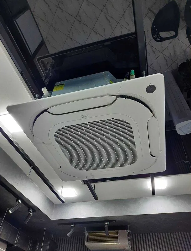 Кассетный кондиционер MIDEA - 48,000 Btu / на 220В Инвертор / Доставка — фото 1