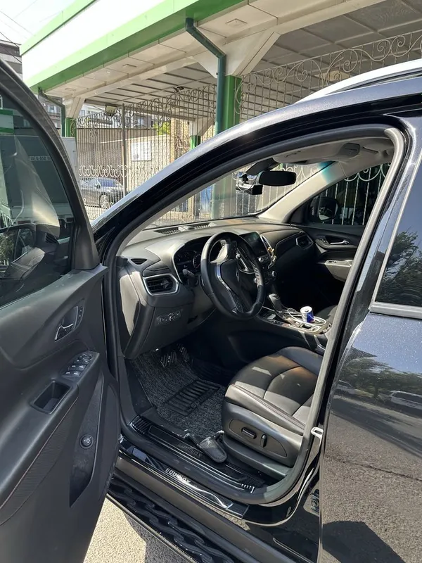 Chevrolet equinox 4 Chevrolet equinox 4
