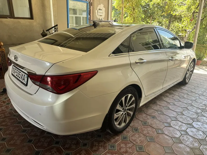 Hyundai Sonata 2014 yil sotiladi. Probeg 122 ming ,kraska toza, 8 Hyundai Sonata 2014 yil sotiladi. Probeg 122 ming ,kraska toza, 8