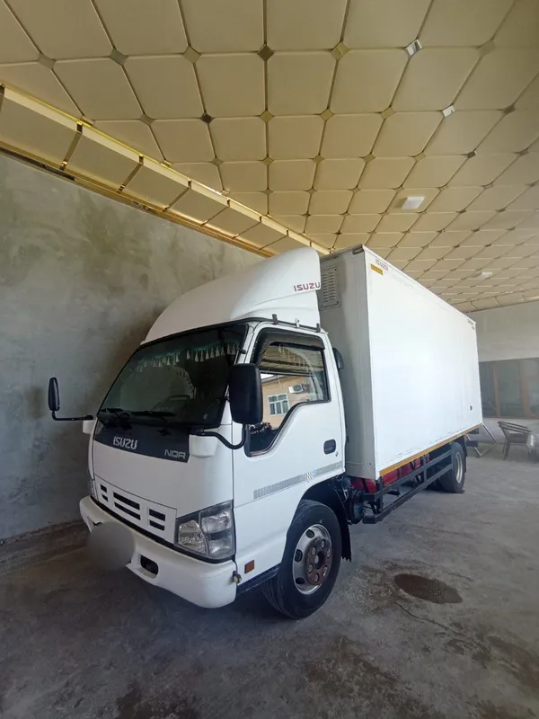 Isuzu yili 2015 moshin holati yaxshi — фото 1
