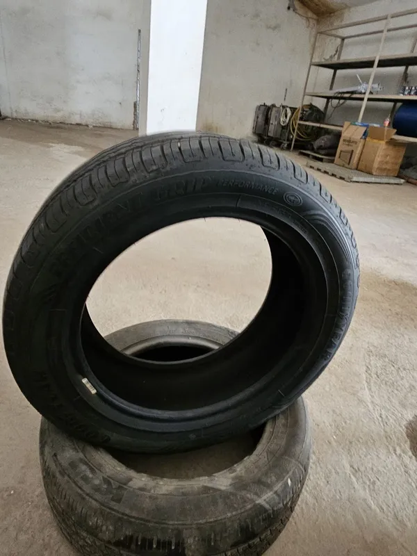Goodyear EfficientGrip Performance 215/55 R17 shinasi (balon 2 Goodyear EfficientGrip Performance 215/55 R17 shinasi (balon 2