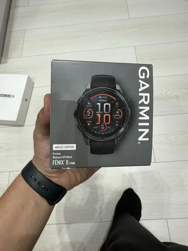 Garmin Fenix 8 – 47mm, AMOLED Sapphire, Carbon Gray DLC Titanium with Garmin Fenix 8 – 47mm, AMOLED Sapphire, Carbon Gray DLC Titanium with