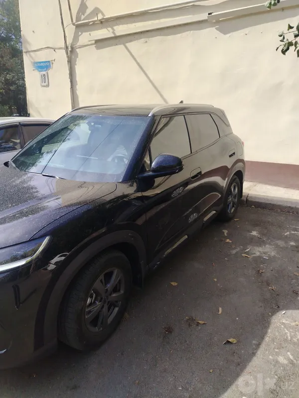 BYD Yuan up DM-1 2 BYD Yuan up DM-1 2
