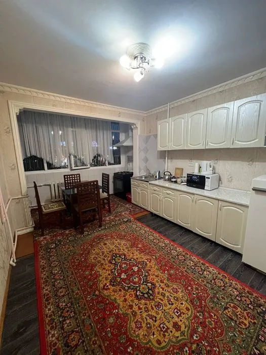 2-комнатная квартира, 68 м², 2/9 этаж (вторичка)