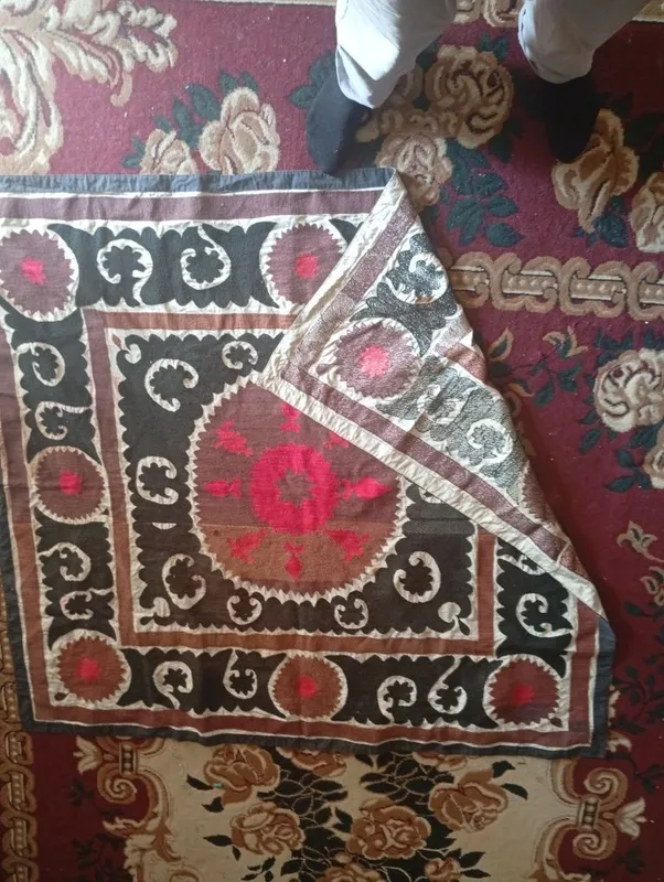 Suzani sotladi xolati yaxshi saqlangan