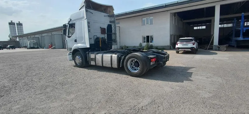 Продаёться Renault Premium 450 4