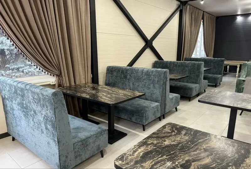 Kafe, restoran va bar uchun divanlar 5 Kafe, restoran va bar uchun divanlar 5