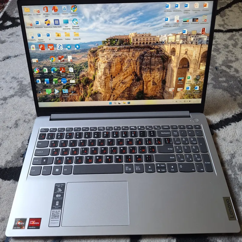 Продаётся ноутбук Lenovo 3 Продаётся ноутбук Lenovo 3