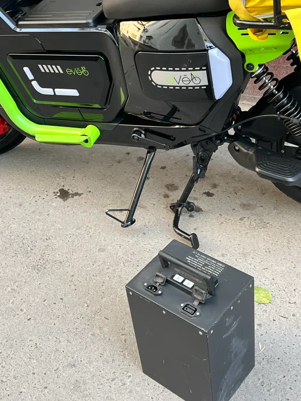skuter elektro sotiladi holati yangi 5