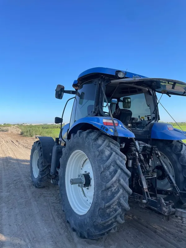 NEW HOLLAND T60-70 sotiladi 7