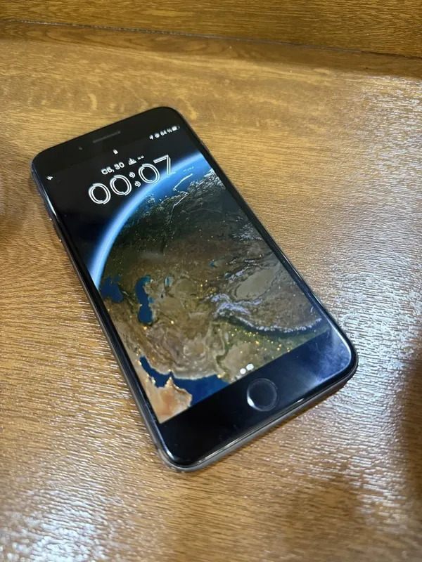 Iphone 8 plus 256GB sotiladi