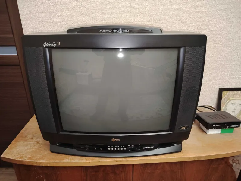 Продаётся телевизор LG 2 Продаётся телевизор LG 2