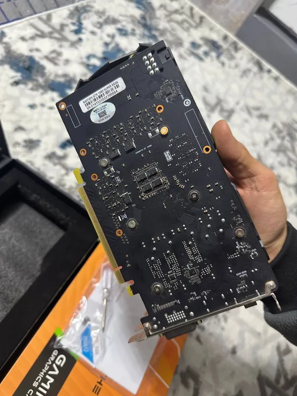GTX 1660 SUPER Peladn 5 GTX 1660 SUPER Peladn 5
