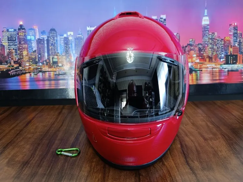 Мото шлем от Японского бренда ARAI VECTOR 3