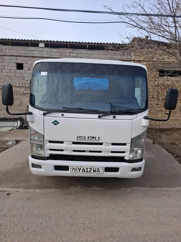 Isuzu suv tashuvchi — фото 1