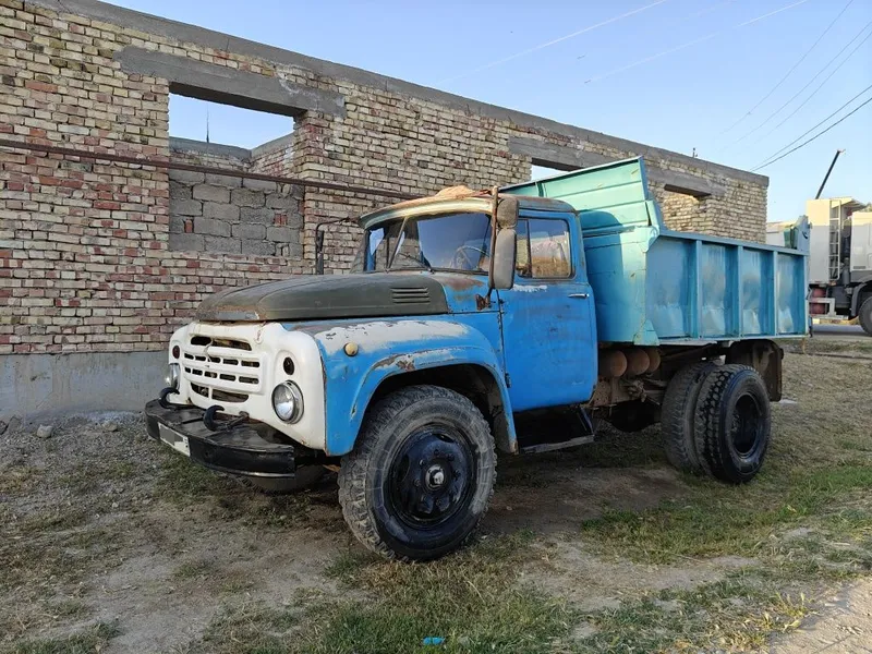 Zil 130 Sotiladi. Holati ishga tayyor.