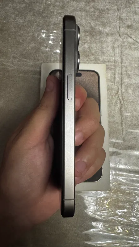 iPhone 15 Pro 256 ГБ, титан, две SIM-карты 3 iPhone 15 Pro 256 ГБ, титан, две SIM-карты 3