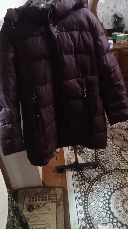Ayollar kurtkasi sotiladi