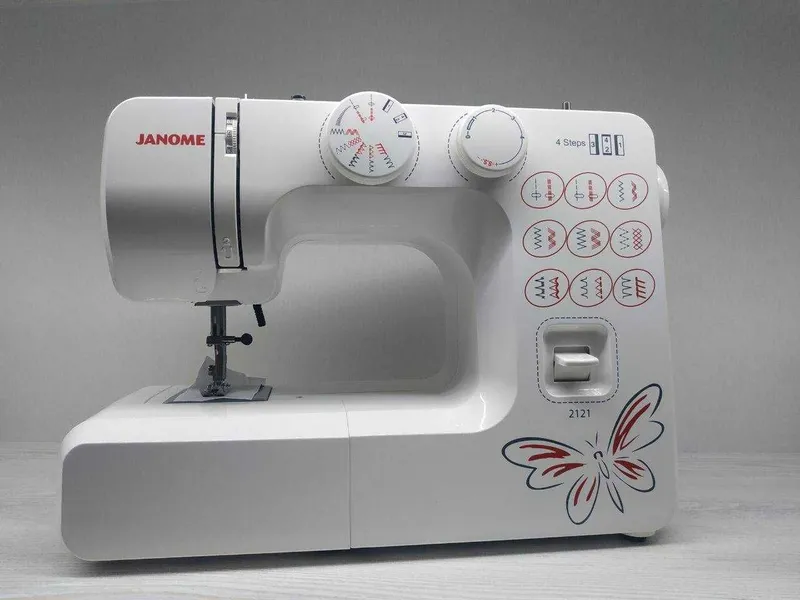 JANOME Швейная машина 1