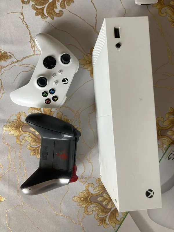 Xbox Series S 512gb SSD+2 ta gamepad+200 ta uyin — фото 3