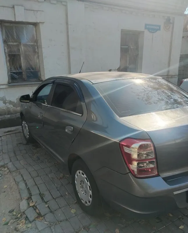 2013-yilgi Cobalt, yurish masofasi 645 km. Shoshilinch sotiladi. 6