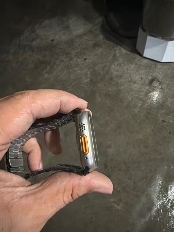 Продаются Apple Watch Ultra 3 Продаются Apple Watch Ultra 3