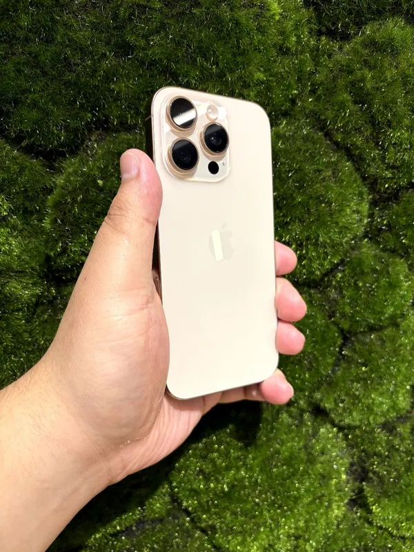 Iphone 16 pro sotiladi 256GB