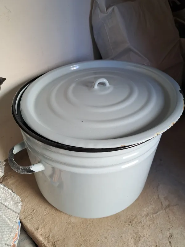 Kastrulka. Katta, 40 l. Kastrulka. Katta, 40 l.