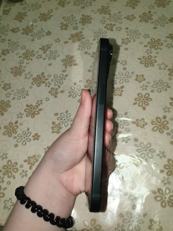 Iphone 15 o'zi Activation Lock holatida 5 Iphone 15 o'zi Activation Lock holatida 5