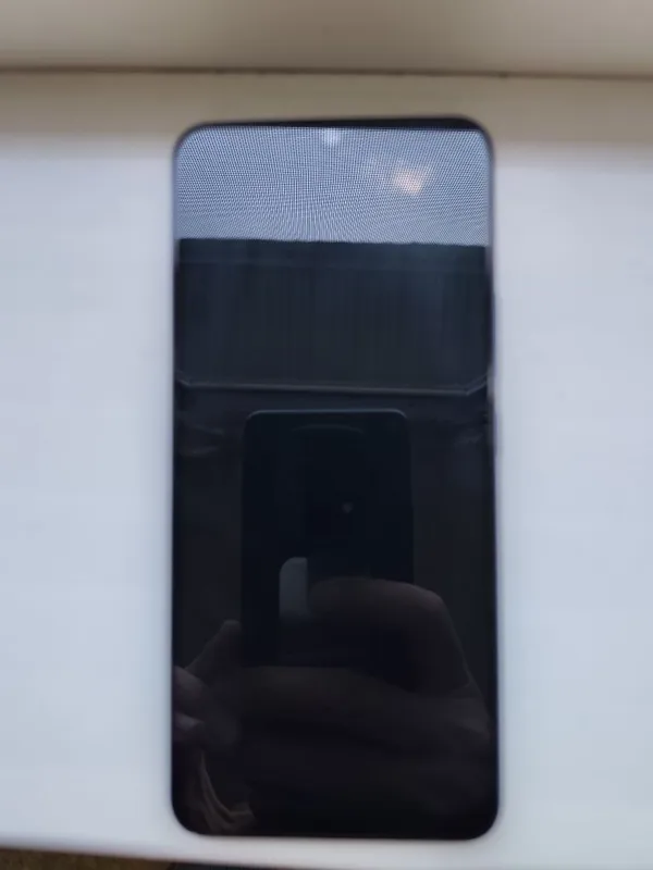 Продаётся телефон V21e 2