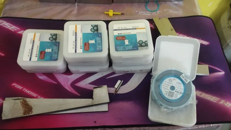 Молибденовая проволока для электроэрозионных станков (EDM) Xiamen Hong 1 Молибденовая проволока для электроэрозионных станков (EDM) Xiamen Hong 1