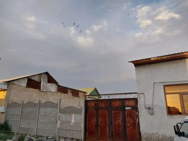 Hovli tezda sotiladi 1