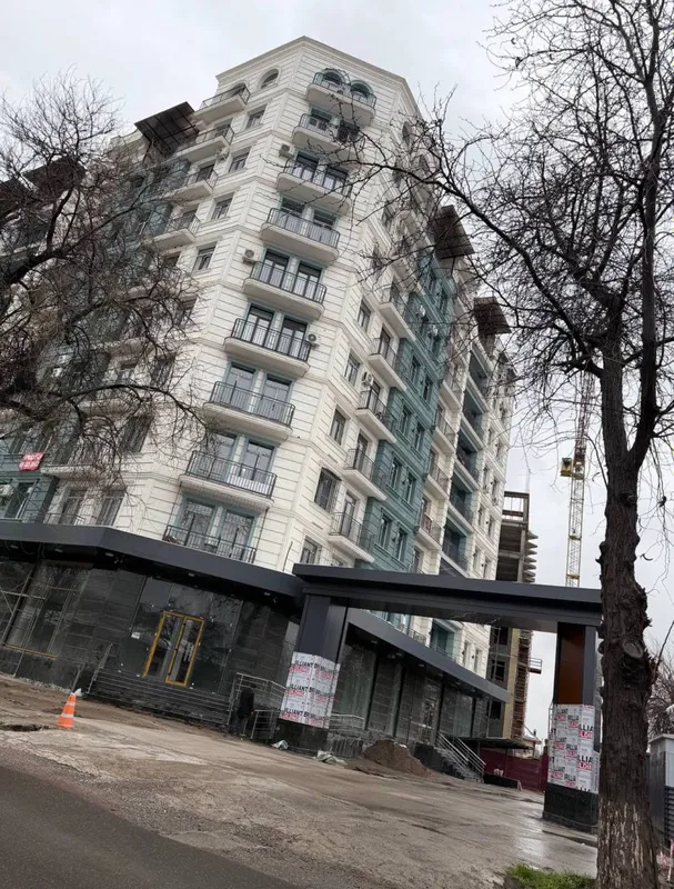 Продаётся 4-комнатная квартира в ЖК British House 1