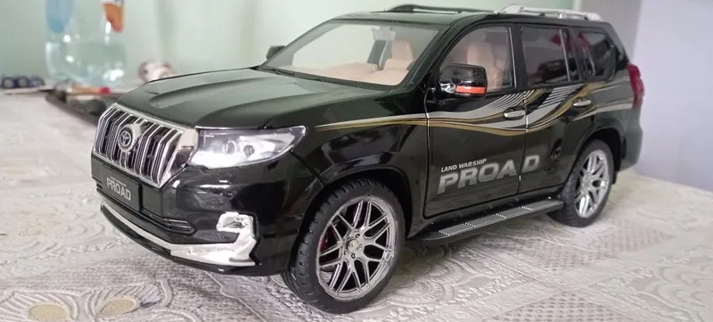 Продам сувенир Прадо 1:18